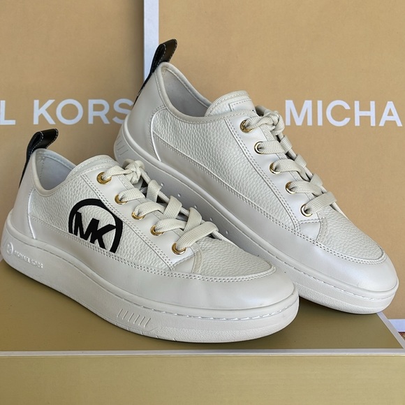 MICHAEL KORS SHEA LACE UP
FAUX LEATHER
49R4SHFS1L
Fashion Sneakers - Picture 4 of 16